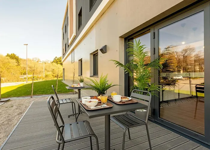 B&B Hotel Landerneau Bois Noir